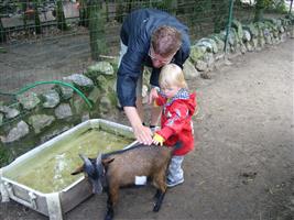 Geitje aaien samen met nonkel Steven.