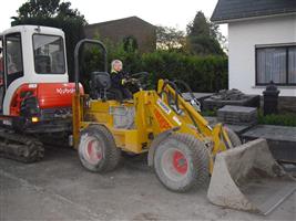 Oprit aangelegd met de bulldozer,