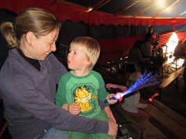 Tante Femke heeft plaats voor mij op de schoot (die snoept niet zo veel als nonkel Steven).